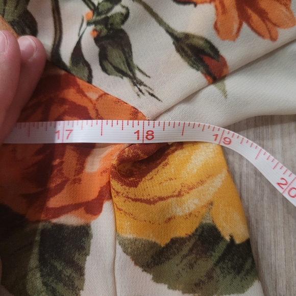 Rue 21 Fall Spring Orange Floral Rose Open Back Bell Sleeve Blouse Size … - Picture 8 of 12